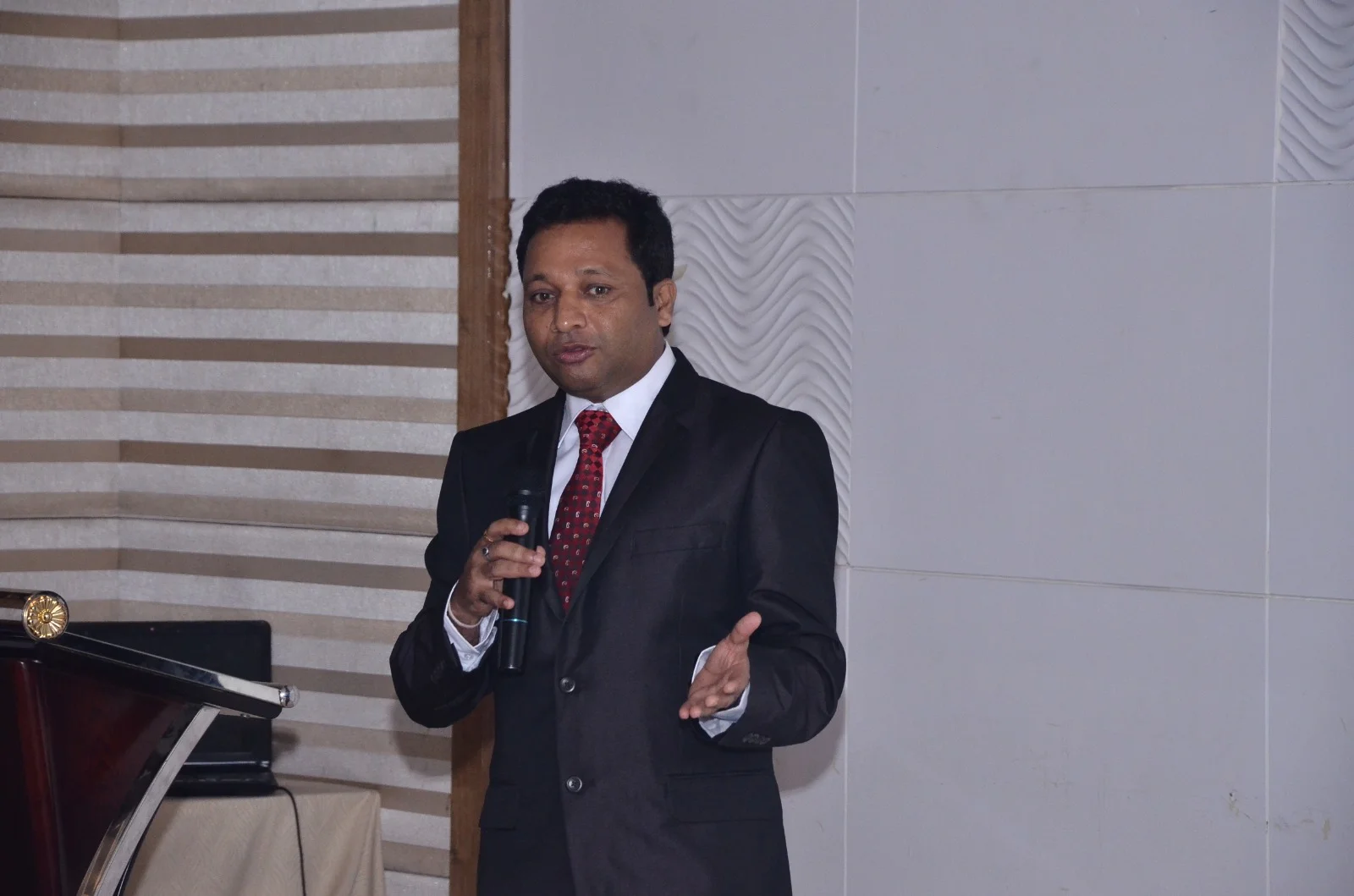 WhatsApp Image 2023-12-18 at 3.50.29 PM (2)