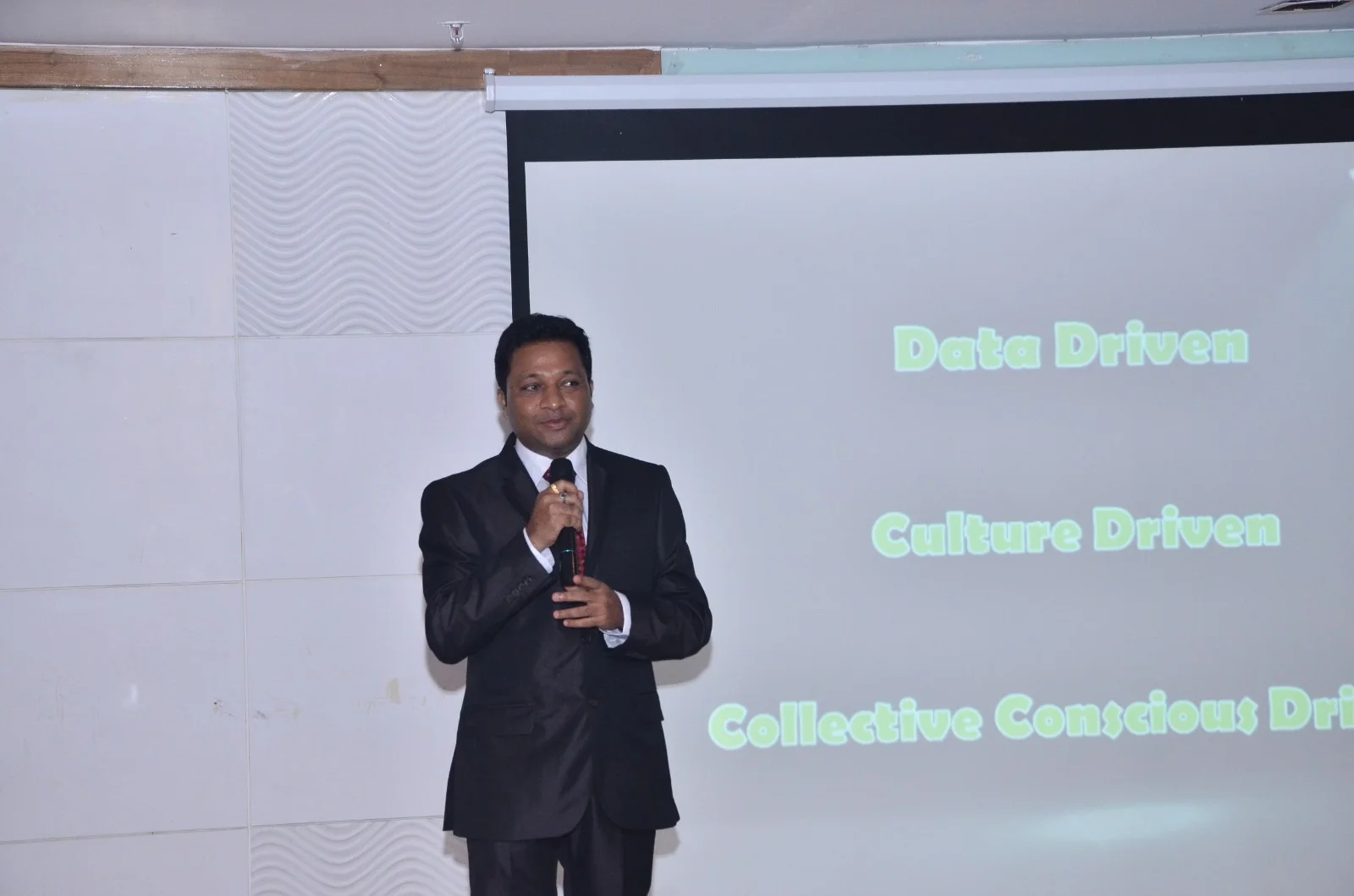 WhatsApp Image 2023-12-18 at 3.50.29 PM